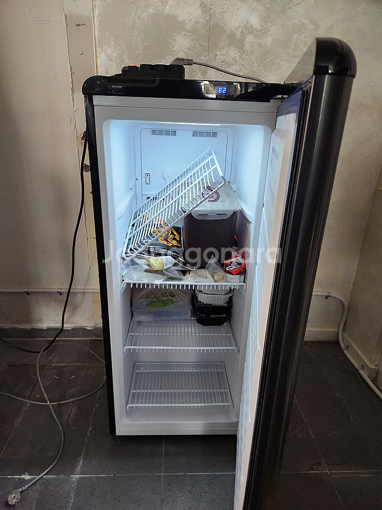 위프레시 야 UN-149SF 소형 냉장고--3